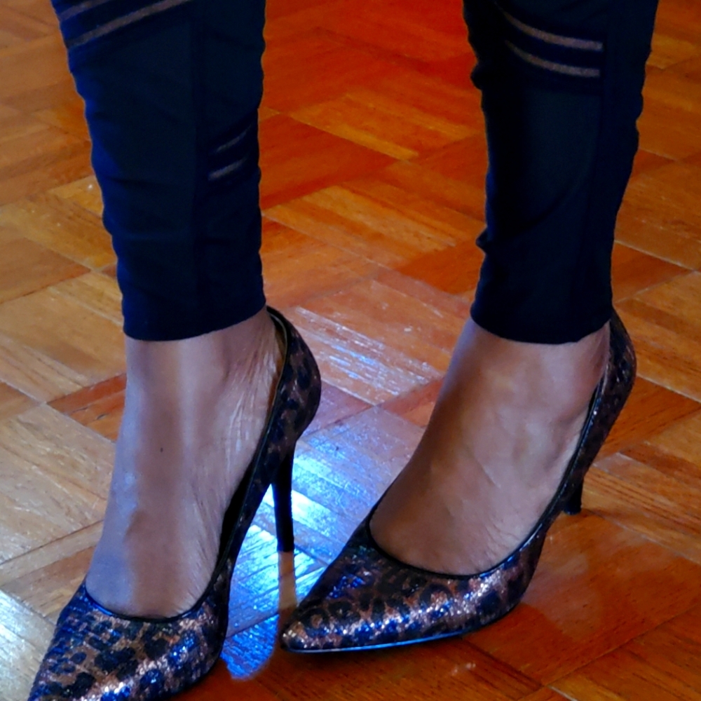 Nine West bronze and black heels size 10